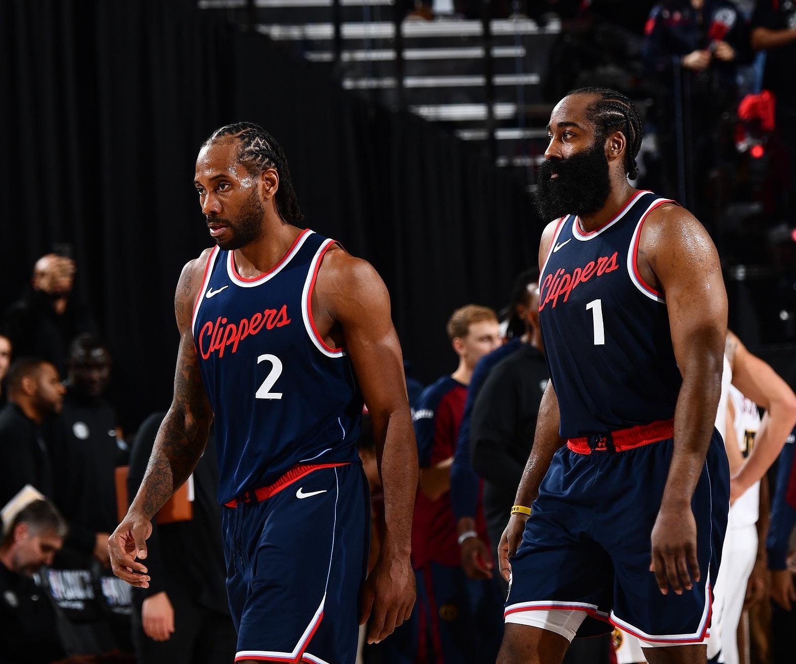 pg游戏洛杉矶快船训练开放日，赛前更衣室发声引欢呼，CBA季后赛在即，球探报告显示潜力的简单介绍